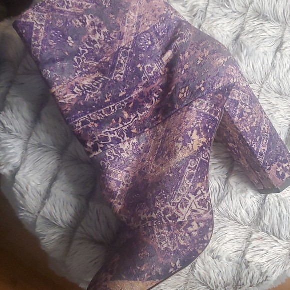 BCBGeneration Retro 70's Glam GoGo Purple Velvet Asian Print Ankle Boots 8.5 - Picture 6 of 6